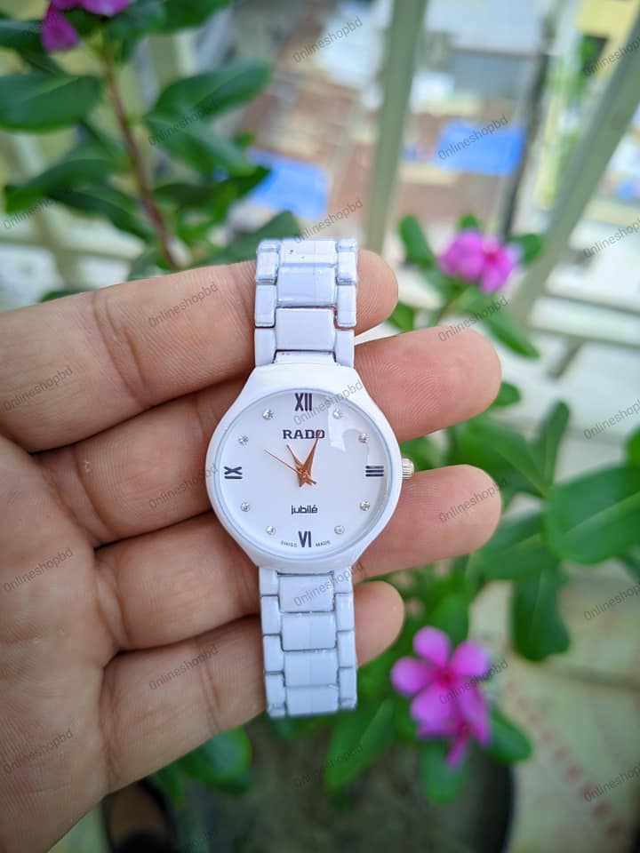Picture of Stainless Steel Fashionable stainless analogue Hand watches for Women - ঘড়ি White 