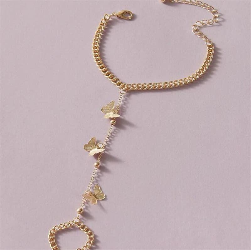 Picture of Exclusive Golden Stylish Bracelet Fashion Hand Finger Ring Types Bracelet Women Gold 
