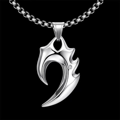 Picture of Arrowhead Pendant Men Necklace Vintage Alloy Chain Spearpoint Necklace Fashion Accessories Silver 