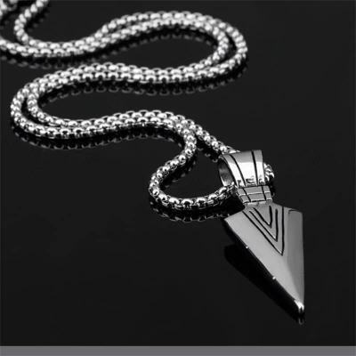 Picture of Arrow Necklace Stainless Steel Trendy Fashion Arrow Design Chain for Men Silver 