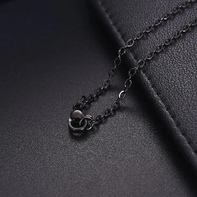 Picture of Black Color Metal Chain for Men  