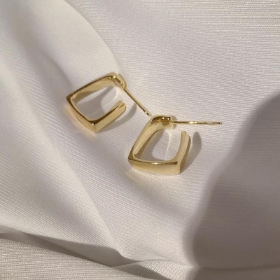 Picture of New Korean Square Rhinestone Earrings For Women Gold Adjustable