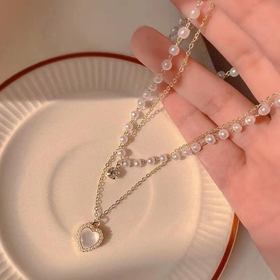 Picture of Layered Pearl Necklaces for Women Pearl Choker Necklace for Teen Girls Layering Necklaces Double Layer Necklace Pearl Pendant Necklace for Girls, Small Gold 