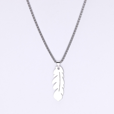 Picture of Men's Necklace Stainless Steel with Lucky Leaf  Pendant and SilverChain  Stainless Steel Silver 