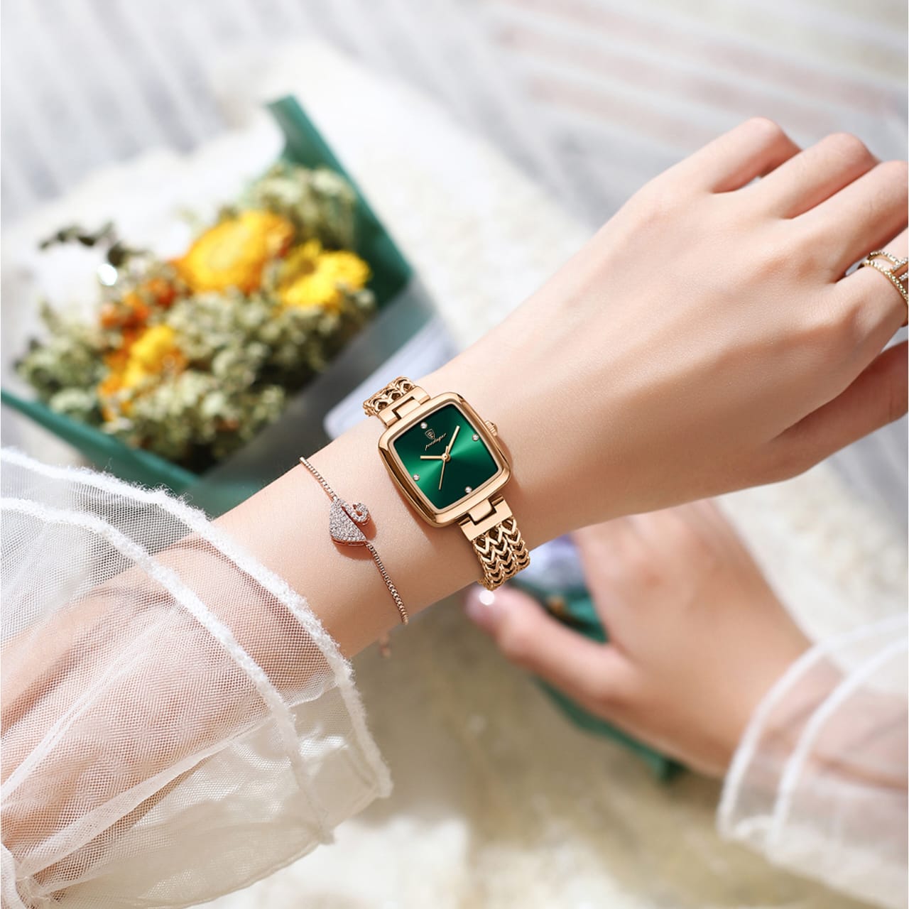 Picture of Stylish & Fashionable  Elegant Rhombus Mirror Original Quartz Ladies Watch Green 