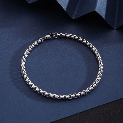 Picture of Silver Unique Bracelet for Men- Bracelet For Men-Chain Bracelet Silver 21 CM