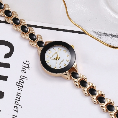 Picture of Luxury Fashion Watch Casual Watch For Women  