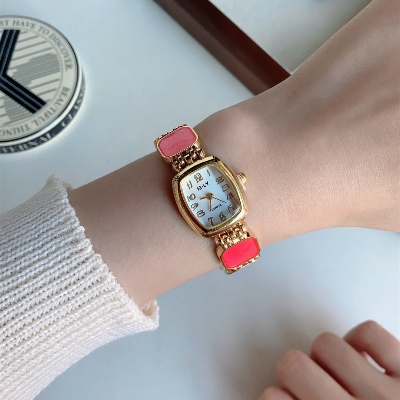 Picture of Luxury Fashion Watch Casual Watch For Women  