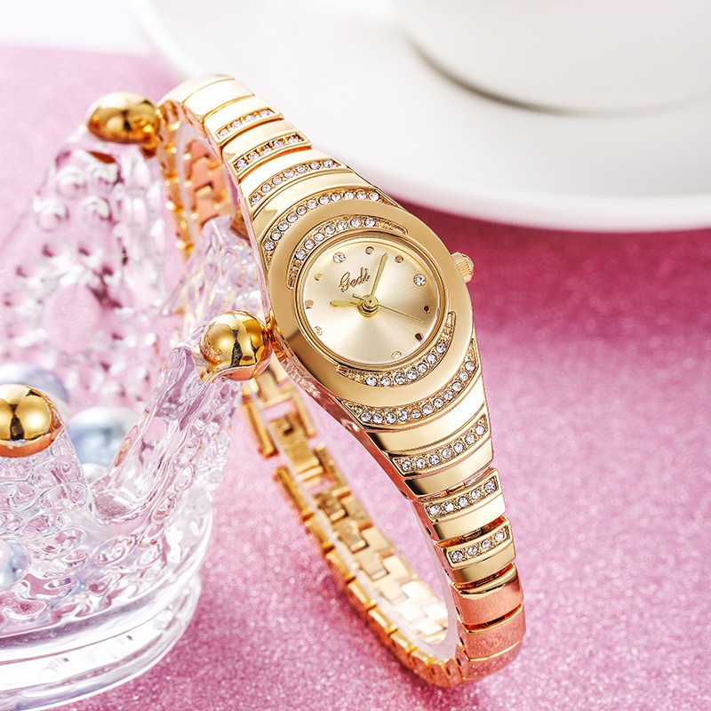 Picture of Luxury Fashion Watch Casual Watch For Women  