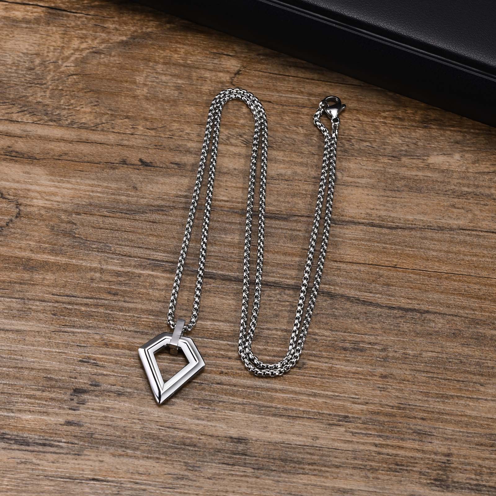 Picture of High Quality New Black Color Chain Locket for Men  