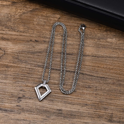Picture of High Quality New Black Color Chain Locket for Men  