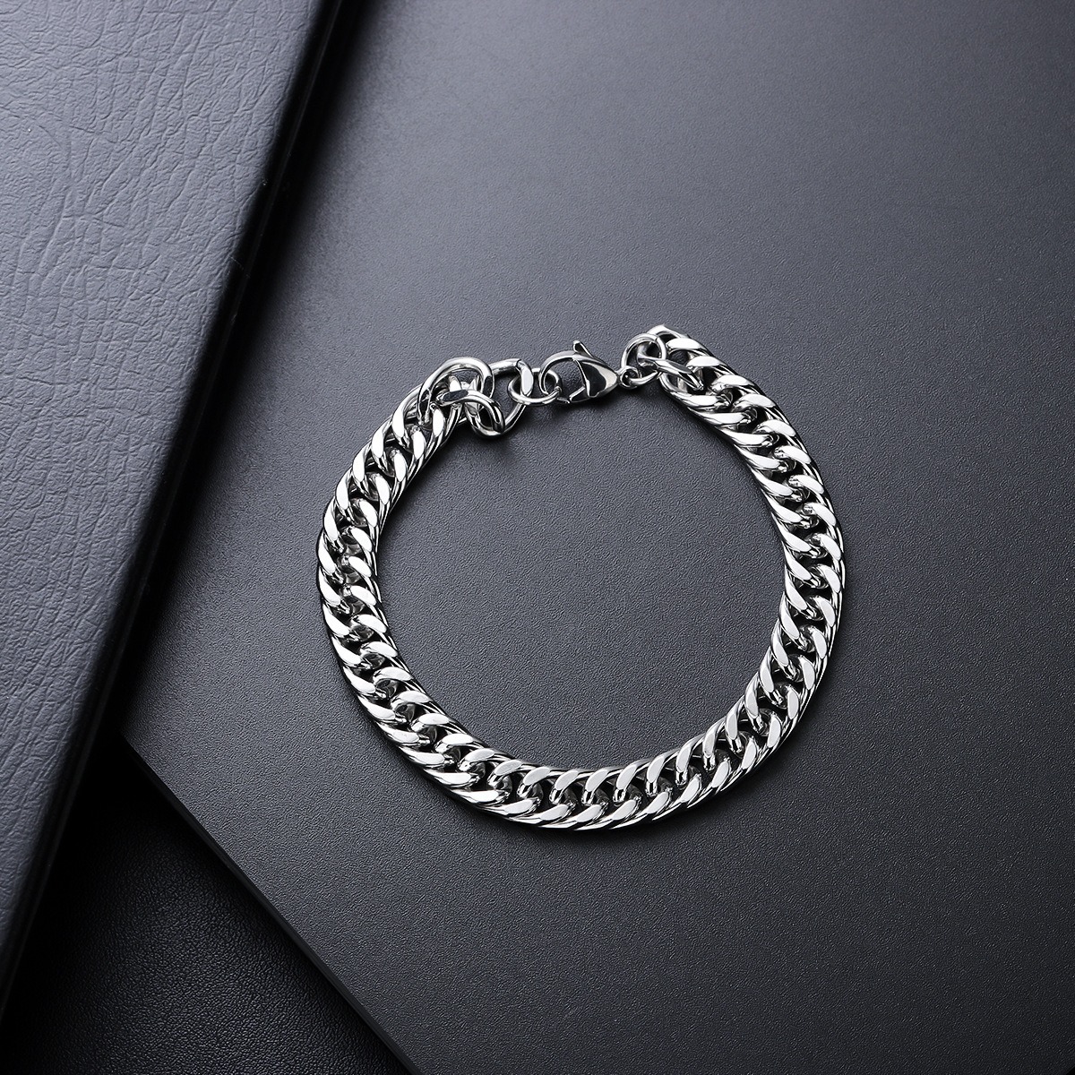 Picture of Stainless Steel Silver Chain Necklace For Men  
