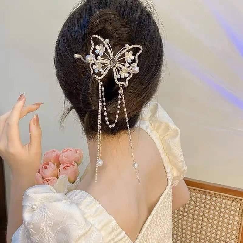 Picture of Rose Pearl Tassel Hair Clip Women Elegance Temperament Hair Claw for Girls Shiny Crystal Barrette Fashion Hair Accessoires