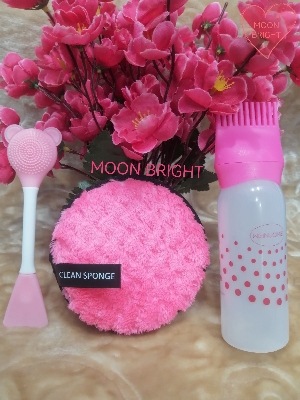 Picture of 3 in 1 set,Makeup Remover,Oil pot,face cleaning Brush,Makeup Set Multi Colour for Women and Girls - Multicolor