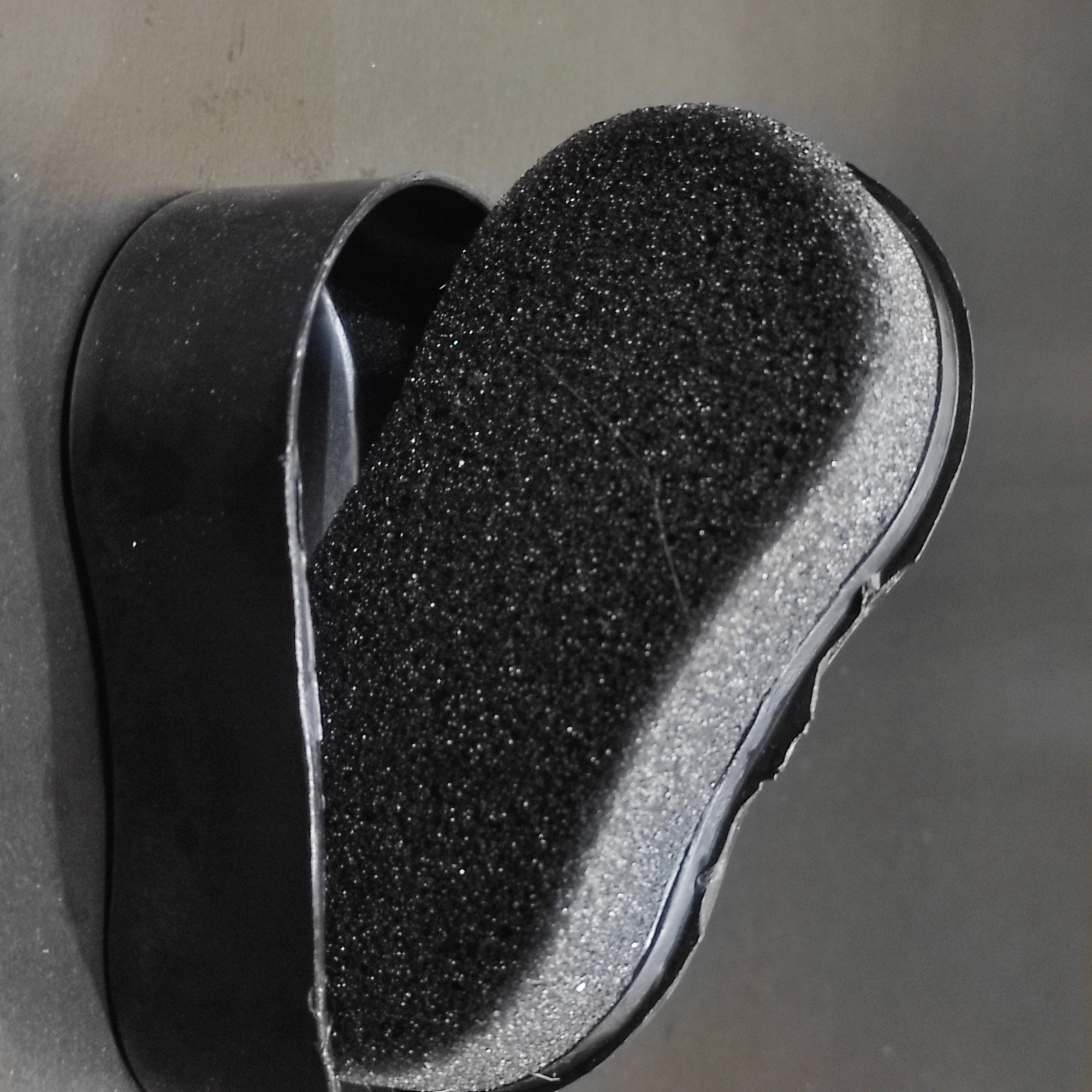 Picture of Kiwi Shine Sponge - Shine sponge for leather  shoes boots bag jacket belt