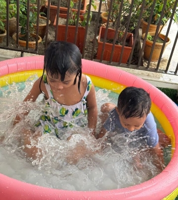 Picture of Swimming Pool Inflatable Kids Bath Tub- 24x8.5 inch FREE hand pump Baby Water Pool Bathtub Swimming Bath Tub for Kids, Children Playing Toy for Summer Special Multicolor 