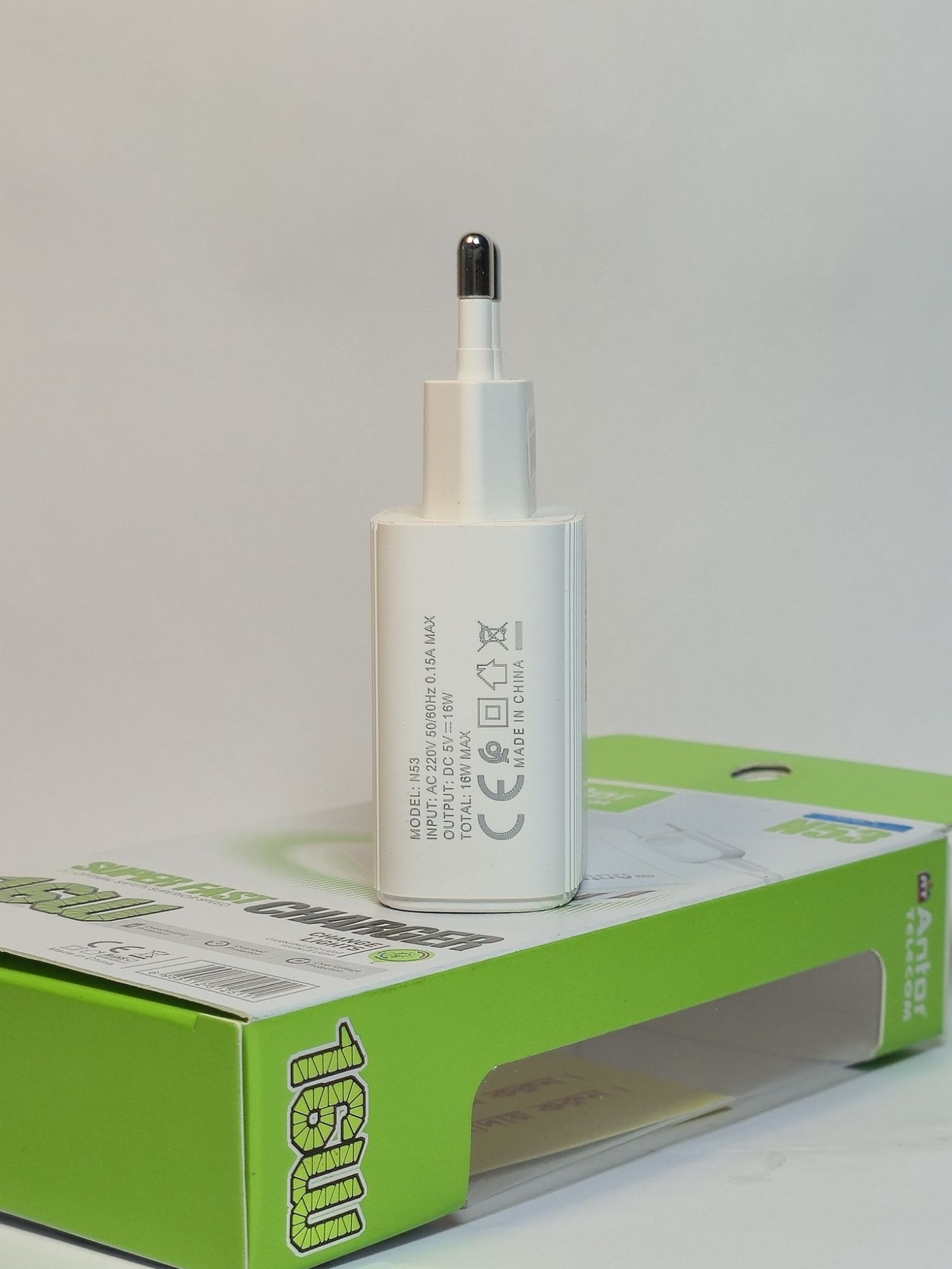 Picture of 16W Type B Fast charger  প্রতি মিনিটে এক পারসেন্ট করে চার্জ হবে মোবাইল ফুল চার্জ হলে অটোমেটিক লাইট চেঞ্জ হবে