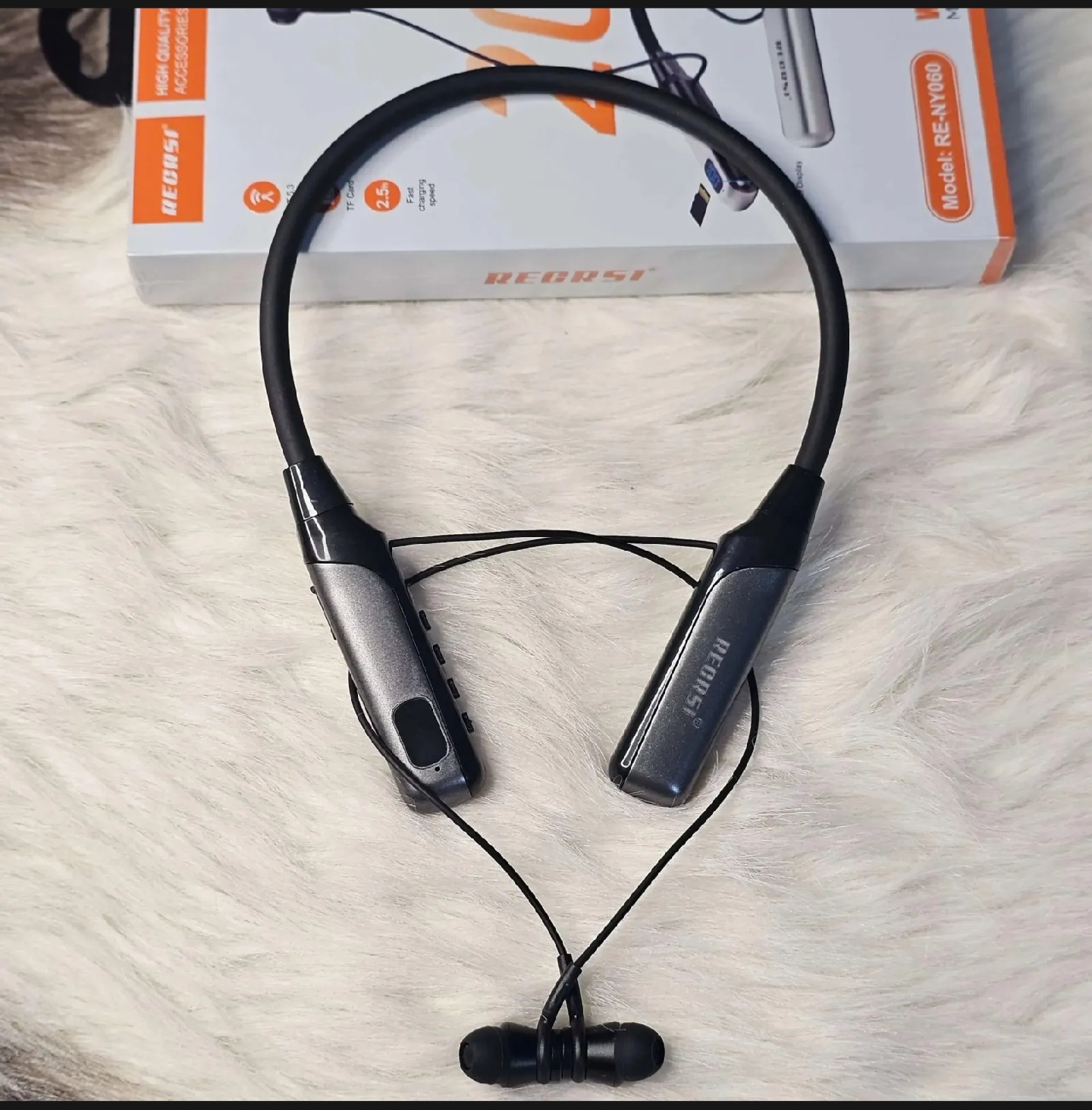 Picture of Regrsi RE-NY060 Wireless Neckband Long Battery