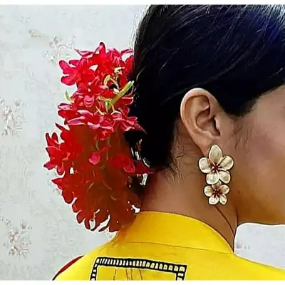 Picture of Artificial Hair Flower For Woman Red Color gajra flower - Red - Int: One size